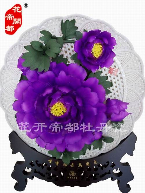 幸福感從擁有牡丹瓷開(kāi)啟